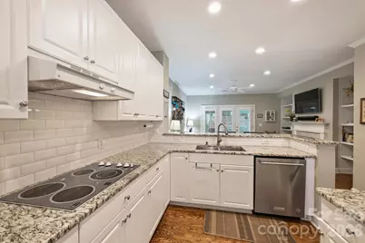 129 Sloane Square Way, Charlotte, NC 28211 - Photo 18