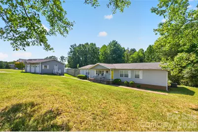 455 Hubbard Road, Hickory, NC 28601 - Photo 2