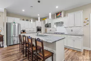 168 Willow Pl Cir, Hendersonville, NC 28739 - Photo 8