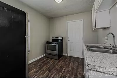 331 Jones Street, Charlotte, NC 28208 - Photo 8