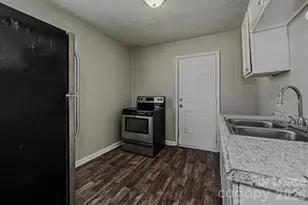 331 Jones St, Charlotte, NC 28208 - Photo 8