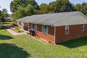 613 Plato Lee Rd, Shelby, NC 28150 - Photo 2