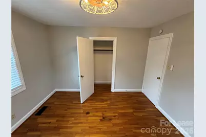2112 Stewart Avenue N, Newton, NC 28658 - Photo 6
