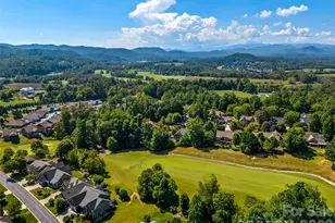 151 Shadowleaf Dr, Hendersonville, NC 28739 - Photo 2