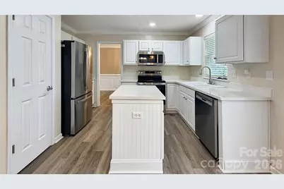 9334 Arbor Creek Drive, Charlotte, NC 28269 - Photo 16
