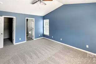 9334 Arbor Creek Dr, Charlotte, NC 28269 - Photo 18