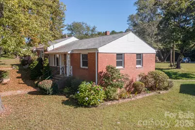27 Trowbridge Lane, Brevard, NC 28712 - Photo 2