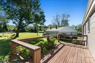 27 Trowbridge Ln, Brevard, NC 28712 - Photo 24