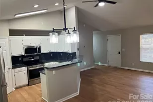1129 Lyndsey Brooke Ct, Lincolnton, NC 28092 - Photo 8