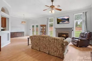 504 Birnamwood Ct, Fort Mill, SC 29715 - Photo 8