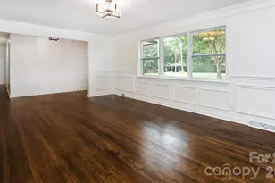 6400 Elmwood Cir, Charlotte, NC 28214 - Photo 4