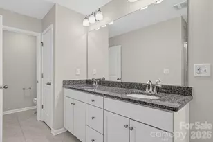 8727 Harris Lake Ln, Charlotte, NC 28269 - Photo 14