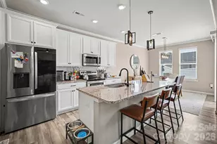 8131 Merryvale Ln, Charlotte, NC 28214 - Photo 14