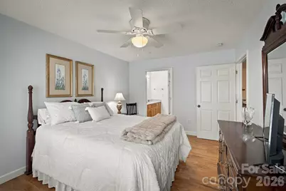 1211 Wexford Village Circle NE, Lenoir, NC 28645 - Photo 6