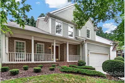 5726 Swanston Drive, Charlotte, NC 28269 - Photo 2