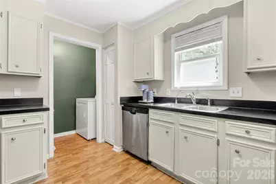 11218 Mallard Crossing Drive, Charlotte, NC 28262 - Photo 16