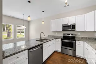 2573 Hemphill St, Charlotte, NC 28208 - Photo 4
