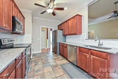2715 Lakeview Circle, Matthews, NC 28105 - Photo 16