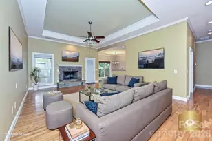 2715 Lakeview Cir, Matthews, NC 28105 - Photo 10