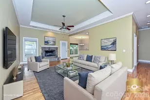 2715 Lakeview Cir, Matthews, NC 28105 - Photo 8