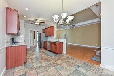 2715 Lakeview Circle, Matthews, NC 28105 - Photo 20