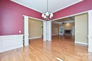 2715 Lakeview Cir, Matthews, NC 28105 - Photo 6