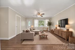 911 Kenham Pl SW, Lenoir, NC 28645 - Photo 2