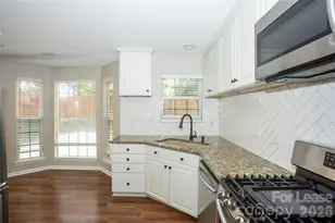 2915 Canary Ct, Charlotte, NC 28269 - Photo 4