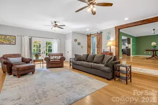 218 S Alta Vista Dr, Saluda, NC 28773 - Photo 10