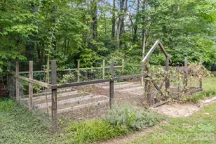 218 S Alta Vista Dr, Saluda, NC 28773 - Photo 38