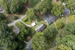 1017 Woodland Dr, Gastonia, NC 28054 - Photo 4