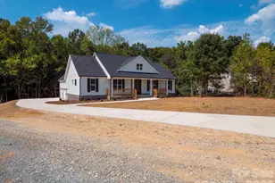 2922 Sweetgrass Ln, Monroe, NC 28112 - Photo 4