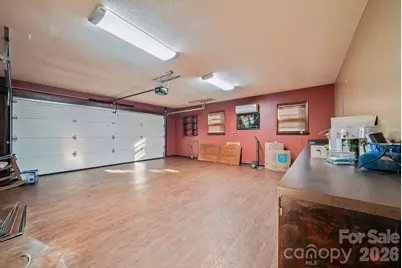 5976 Gold Creek Estate Drive, Hickory, NC 28601 - Photo 34