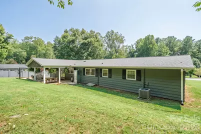 115 Eastwood Park Drive SE, Lenoir, NC 28645 - Photo 2