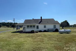 2709 Murray Rd, State Road, NC 28676 - Photo 6