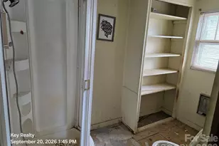 521 N Davis Ave, Newton, NC 28658 - Photo 8