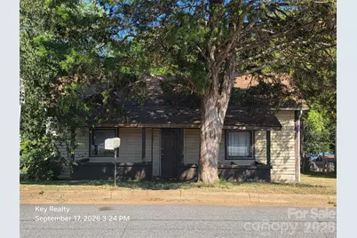 521 N Davis Avenue, Newton, NC 28658 - Photo 1