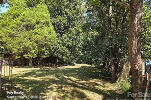 521 N Davis Ave, Newton, NC 28658 - Photo 26