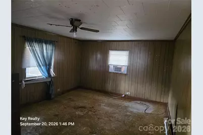 521 N Davis Avenue, Newton, NC 28658 - Photo 10