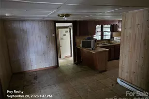521 N Davis Ave, Newton, NC 28658 - Photo 12