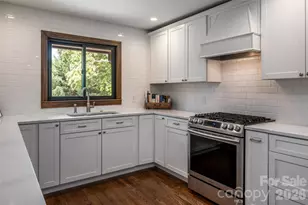 3 Maplewood Pkwy, Asheville, NC 28804 - Photo 8
