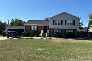 8224 Craighead Rd, Harrisburg, NC 28075 - Photo 2