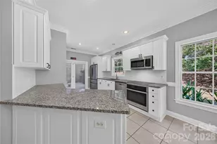 9363 Bonnie Briar Cir, Charlotte, NC 28277 - Photo 12