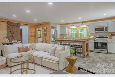 633 Kingdom Place, Zirconia, NC 28790 - Photo 12