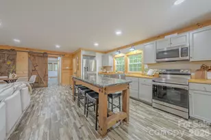 633 Kingdom Pl, Zirconia, NC 28790 - Photo 6