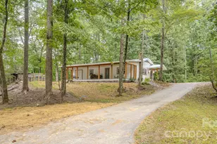 633 Kingdom Pl, Zirconia, NC 28790 - Photo 34