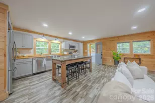 633 Kingdom Pl, Zirconia, NC 28790 - Photo 10