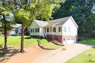 203 Springfield Rd, Statesville, NC 28625 - Photo 2