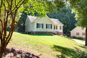 203 Springfield Rd, Statesville, NC 28625 - Photo 4