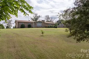 1189 Cajah Mountain Rd, Hudson, NC 28638 - Photo 2
